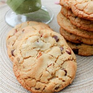 chocolate chip pecan cookie